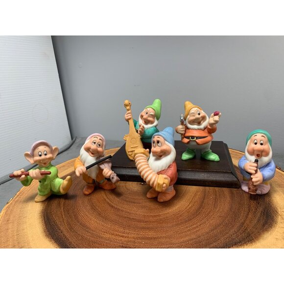 Disney Seven Dwarfs Musical Band Figurine Set by Sri Lanka - Picture 12 of 13